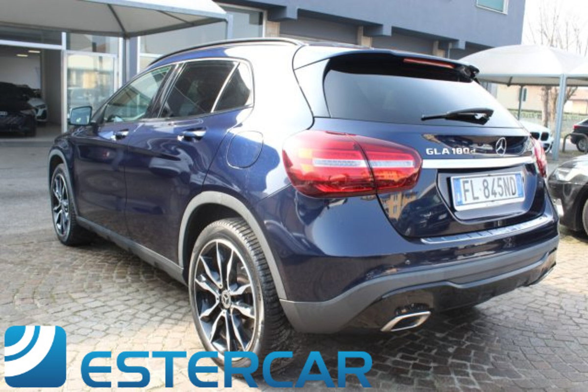 Mercedes-Benz GLA SUV 180 d Enduro (16)