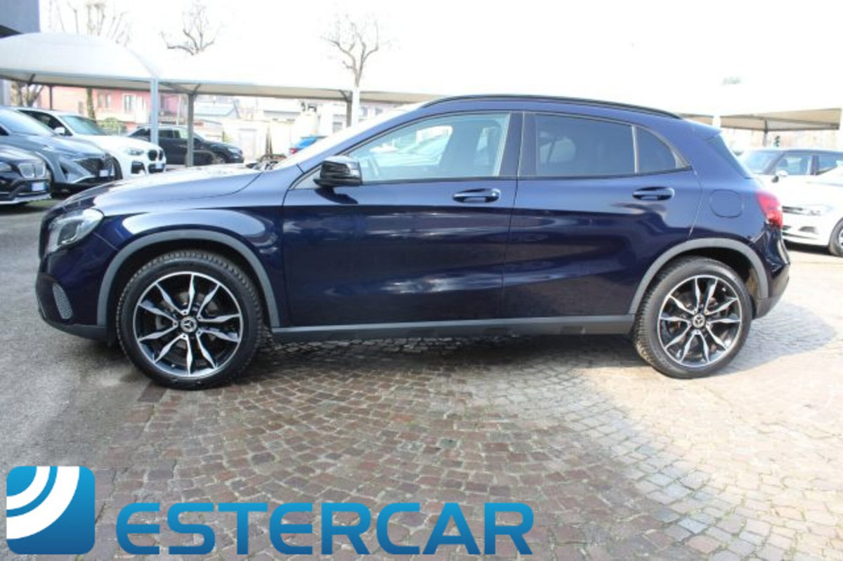 Mercedes-Benz GLA SUV 180 d Enduro (17)