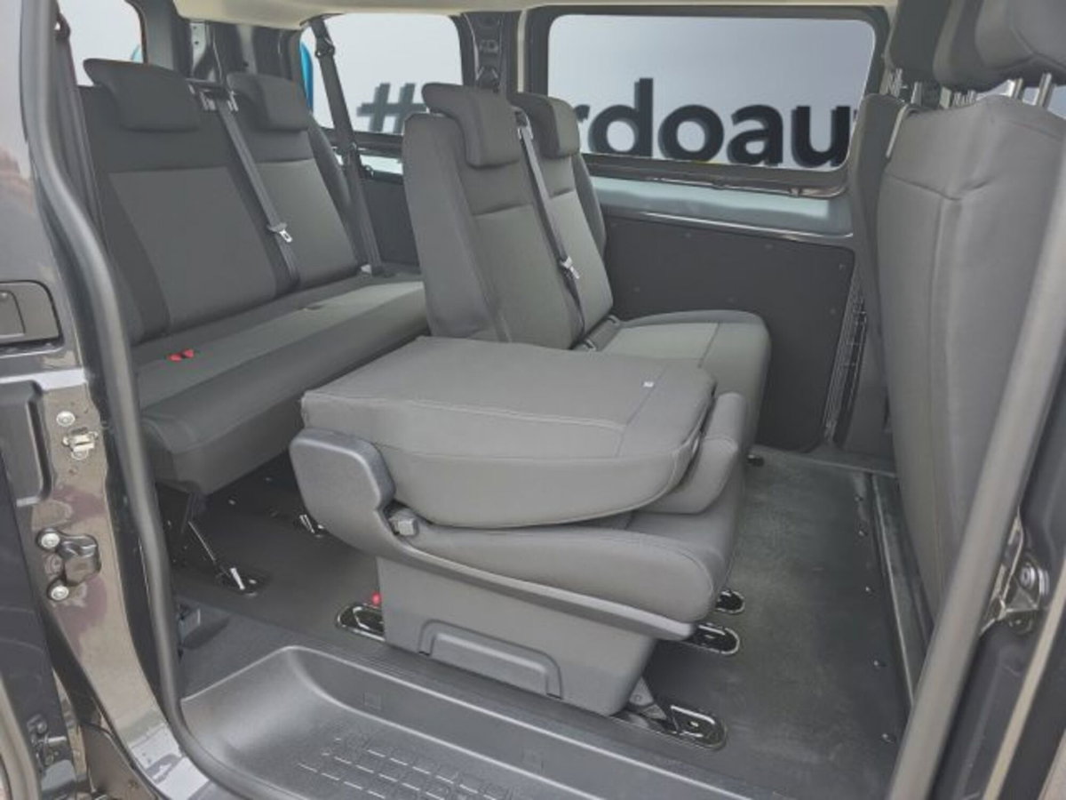Peugeot Traveller BlueHDi 180 S&S EAT8 Long Active (12)
