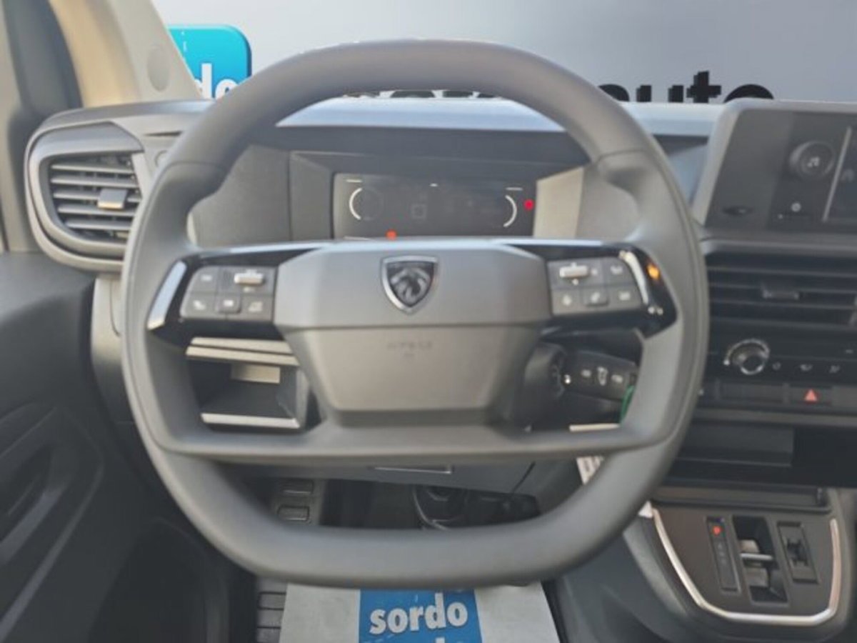 Peugeot Traveller BlueHDi 180 S&S EAT8 Long Active (15)