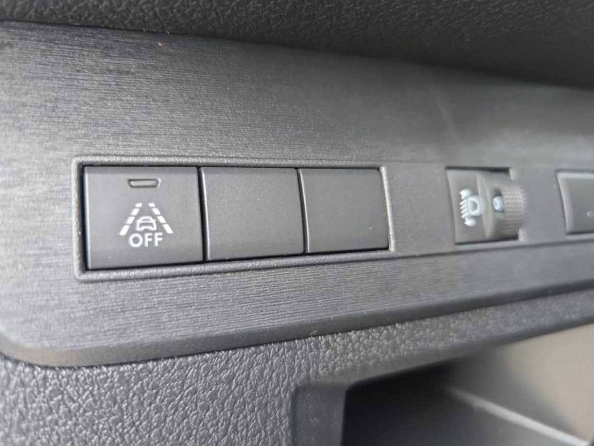Peugeot Traveller BlueHDi 180 S&S EAT8 Long Active (19)