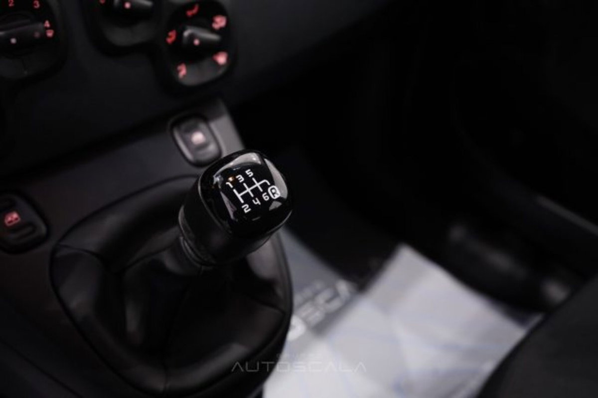 Fiat Panda 1.0 firefly hybrid Icon s&s 70cv (14)