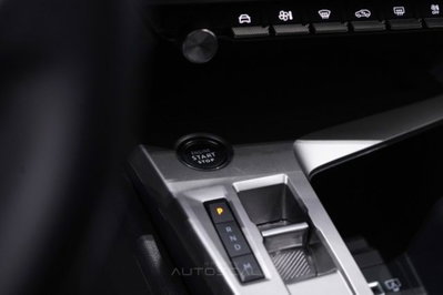Peugeot 408 1.2 hybrid Allure 136cv e-dsc6 (16)