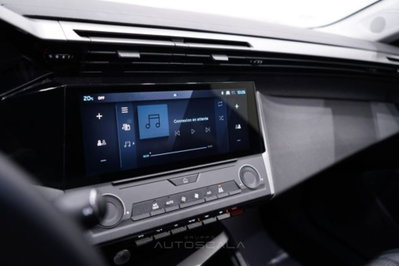 Peugeot 408 1.2 hybrid Allure 136cv e-dsc6 (18)