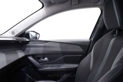 Peugeot 408 1.2 hybrid Allure 136cv e-dsc6 (20)