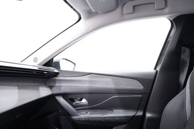 Peugeot 408 1.2 hybrid Allure 136cv e-dsc6 (18)