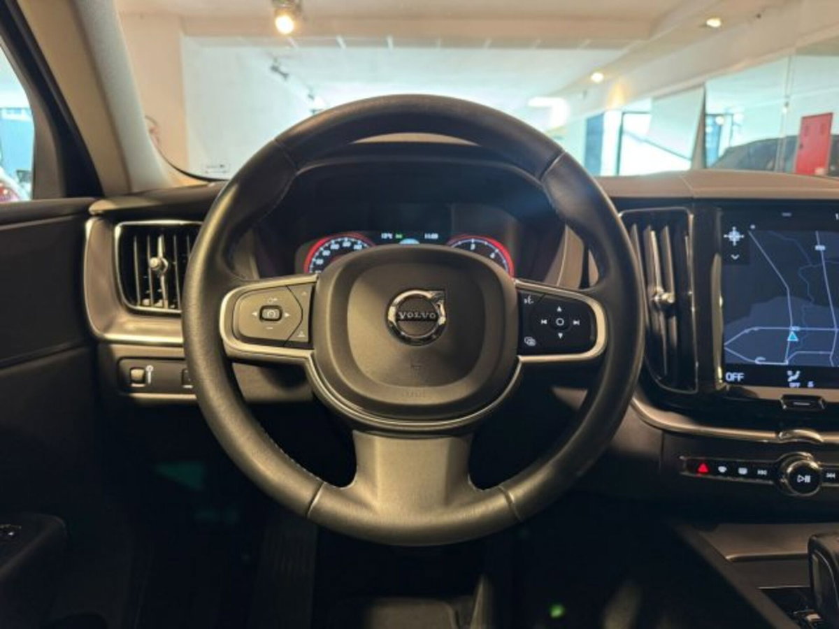 Volvo XC60 2.0 b4 Essential auto (10)