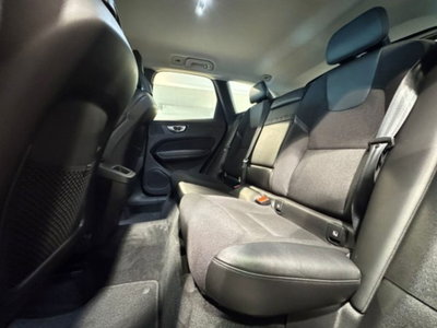 Volvo XC60 2.0 b4 Essential auto (12)