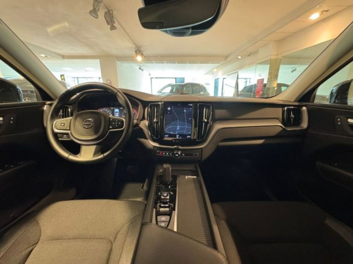 Volvo XC60 2.0 b4 Essential auto (8)