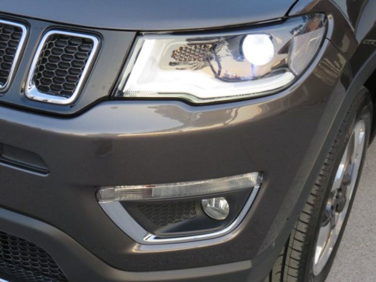 Jeep Compass 2.0 Multijet II aut. 4WD Limited (17)