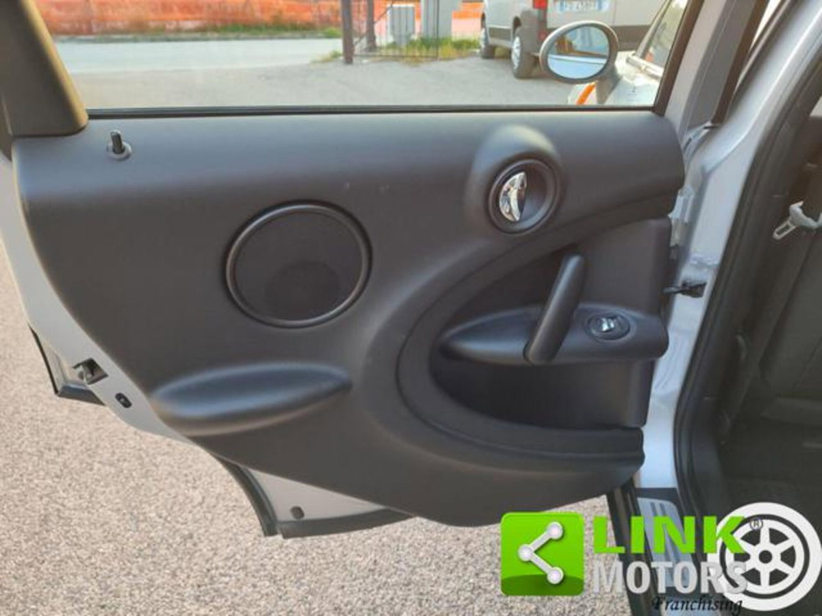 MINI Mini Countryman 1.6 Cooper D Business Countryman (16)