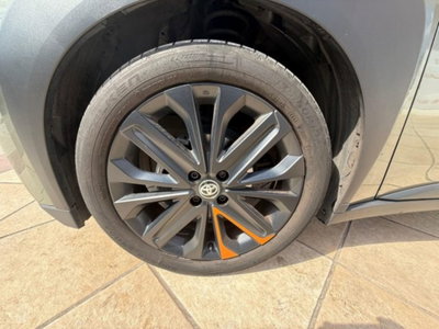 Toyota Aygo X 1.0 Lounge 72cv (8)