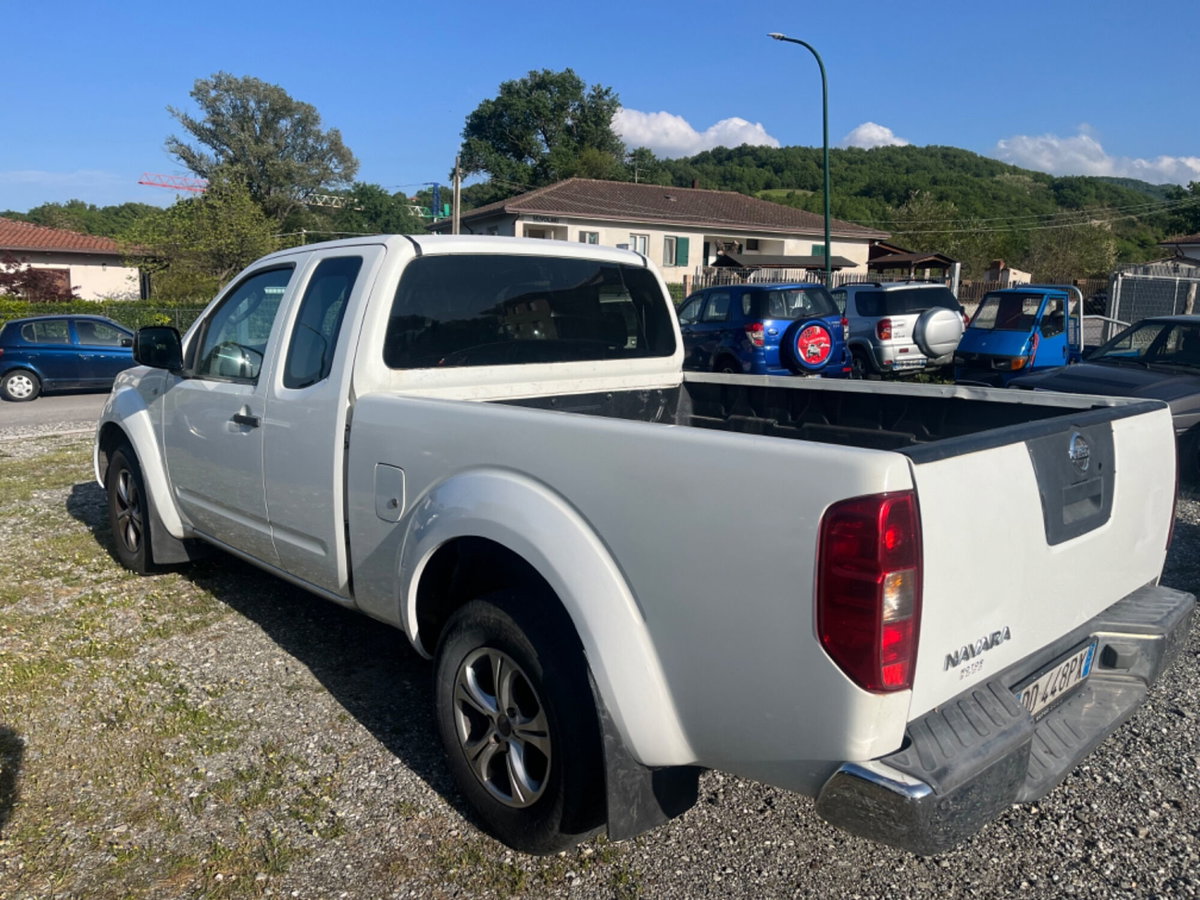 Nissan Navara 2.5 dCi 4 porte Double Cab SE (6)