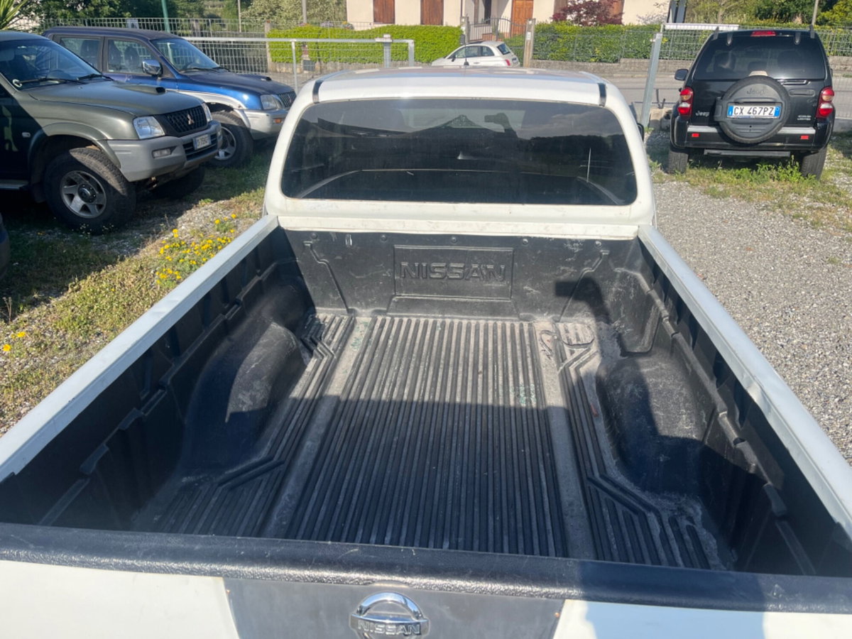 Nissan Navara 2.5 dCi 4 porte Double Cab SE (7)