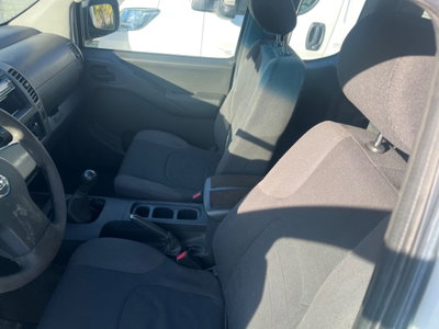 Nissan Navara 2.5 dCi 4 porte Double Cab SE (9)