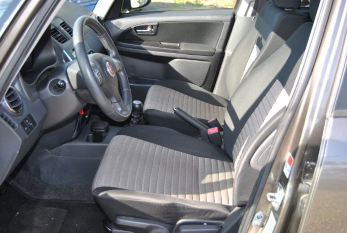 Fiat Sedici 2.0 MJT 16V DPF 4x2 Emotion (10)