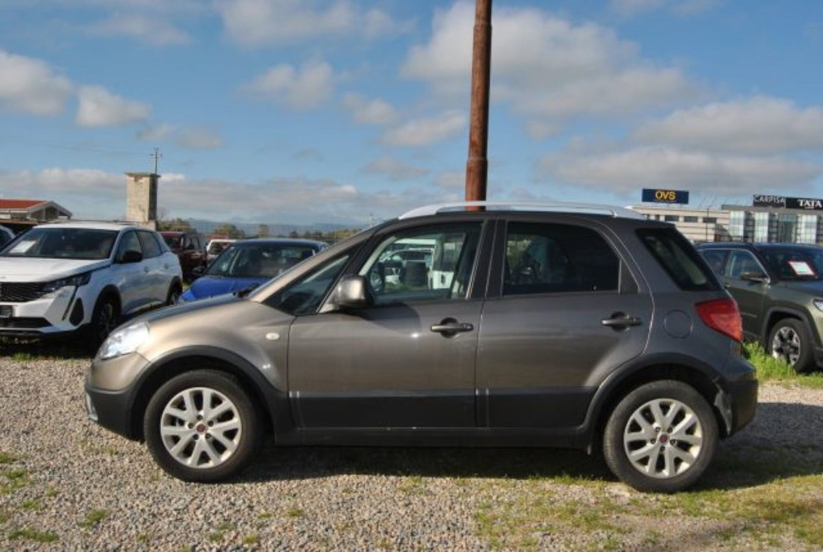 Fiat Sedici 2.0 MJT 16V DPF 4x2 Emotion (12)