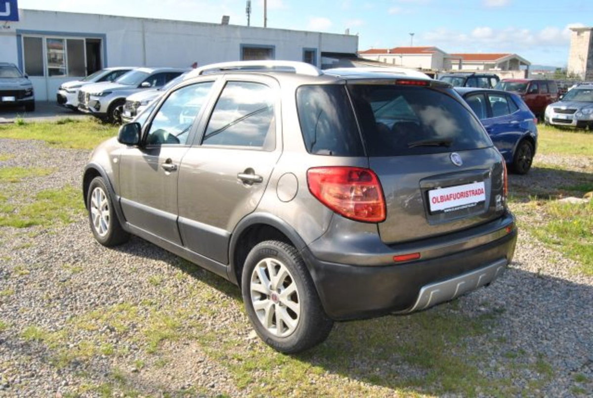 Fiat Sedici 2.0 MJT 16V DPF 4x2 Emotion (15)