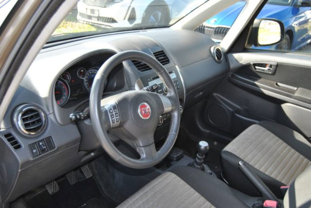 Fiat Sedici 2.0 MJT 16V DPF 4x2 Emotion (5)