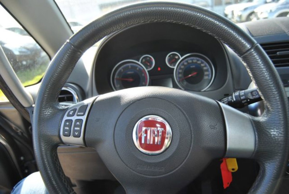 Fiat Sedici 2.0 MJT 16V DPF 4x2 Emotion (8)
