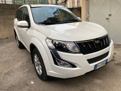 Mahindra XUV500 XUV500 2.2 16V FWD W10 (2)