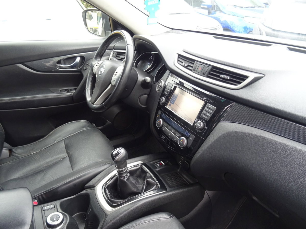 Nissan X-Trail 1.6 dCi 4WD Tekna (15)