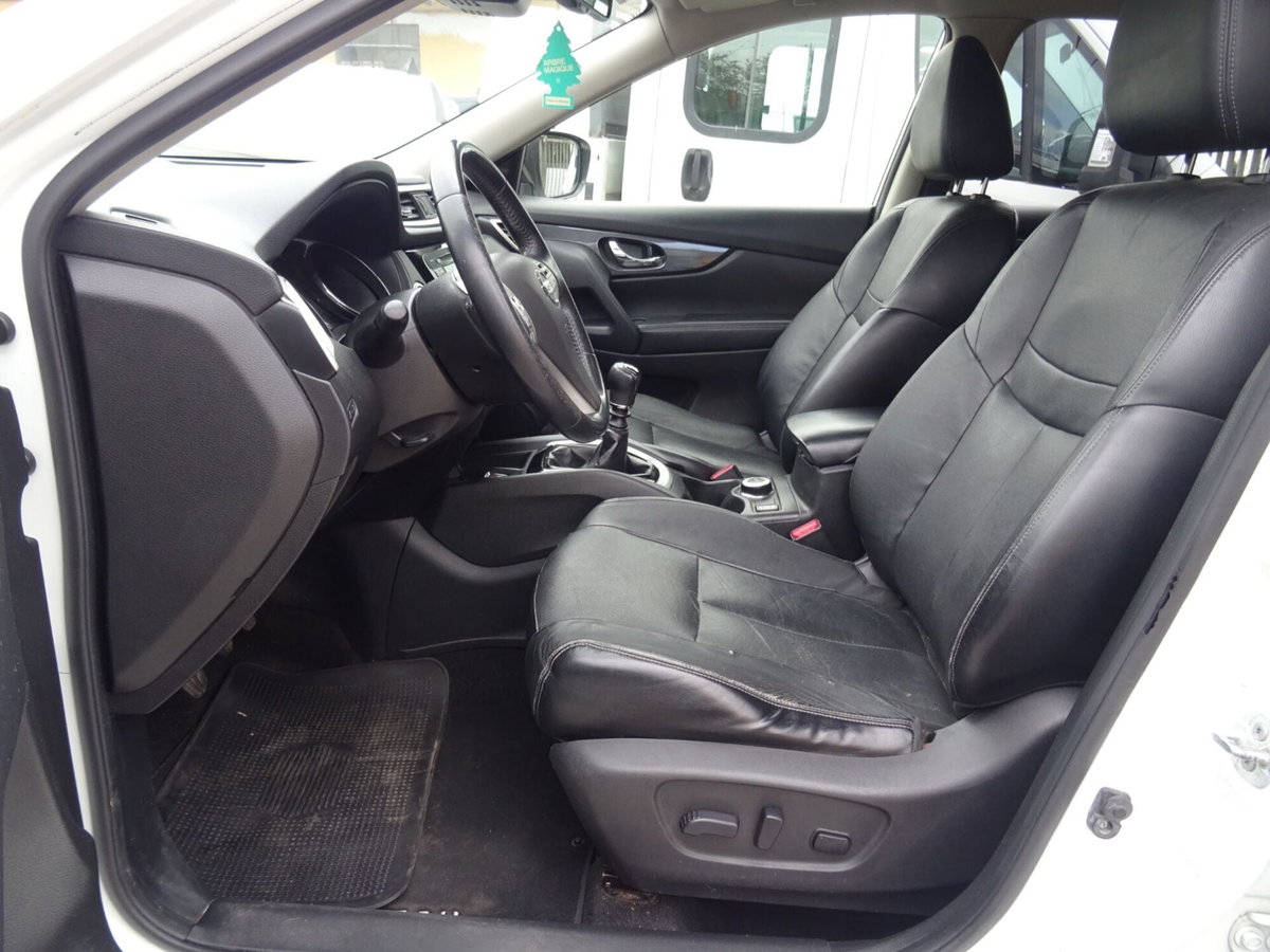 Nissan X-Trail 1.6 dCi 4WD Tekna (18)