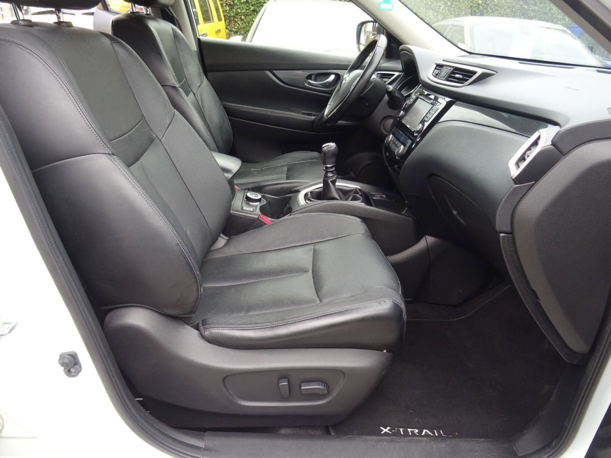 Nissan X-Trail 1.6 dCi 4WD Tekna (20)