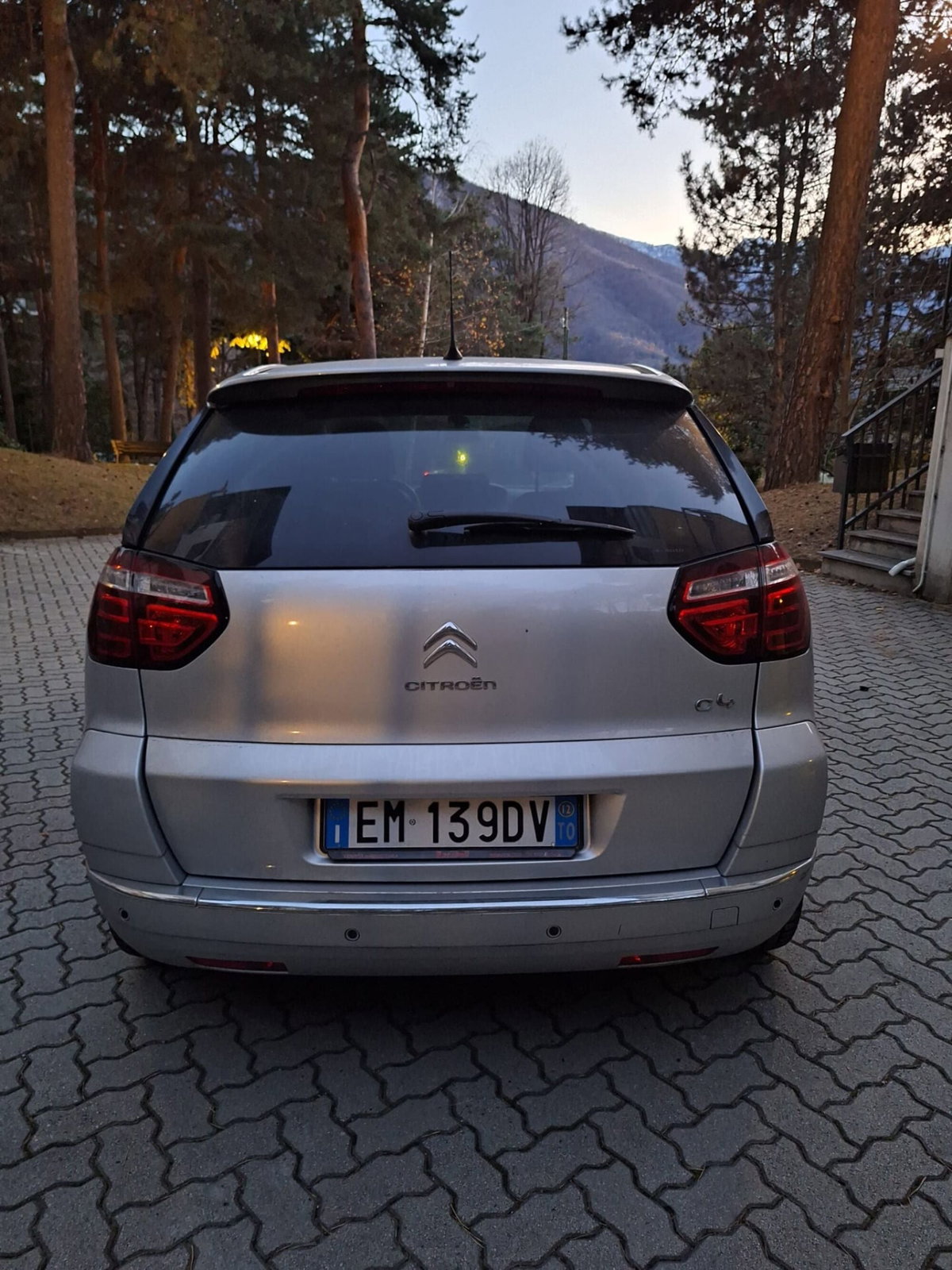 Citroen C4 Picasso 1.6 HDi 110 FAP Business (3)
