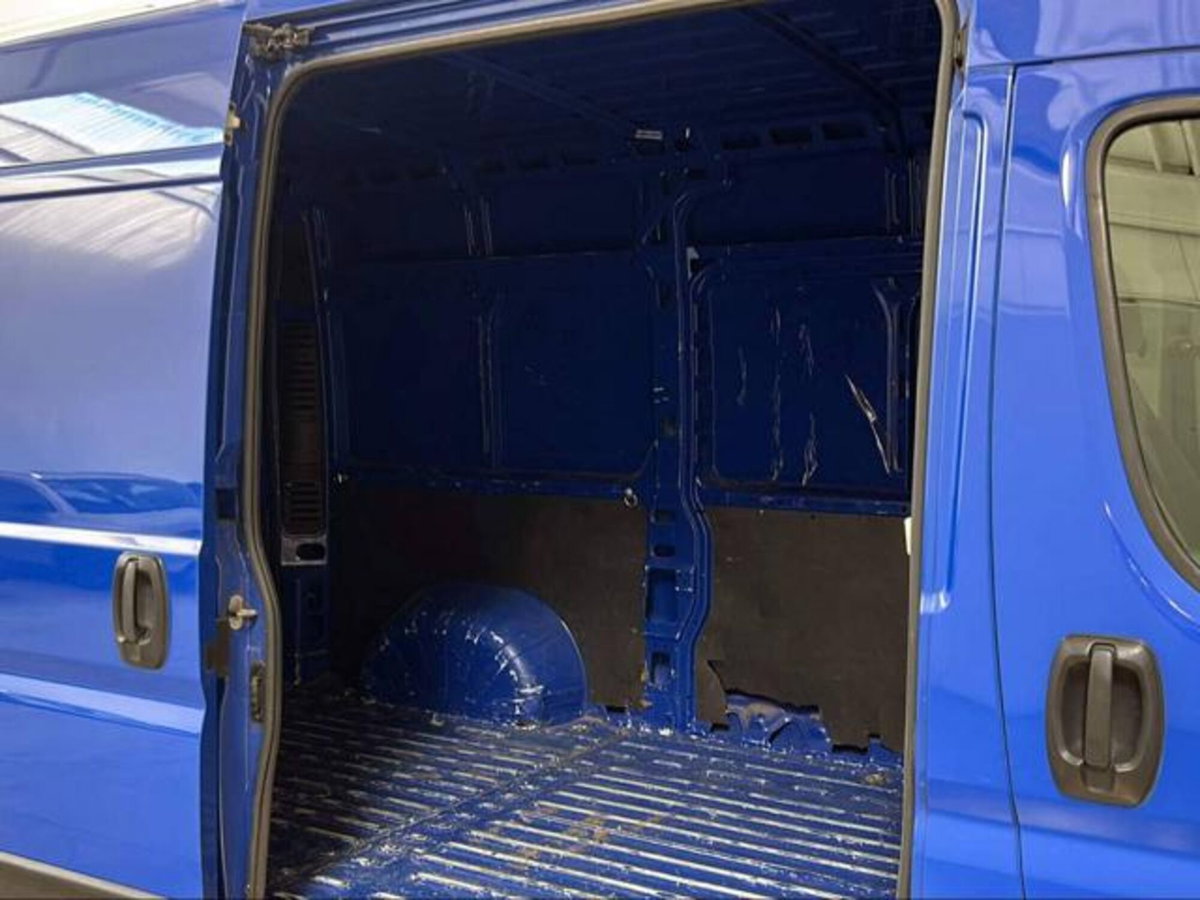 Peugeot Boxer Furgone 330 2.2 BlueHDi 140 S&S PM-TM Furgone (8)