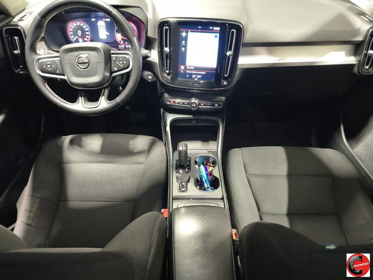 Volvo XC40 D3 AWD Momentum (8)