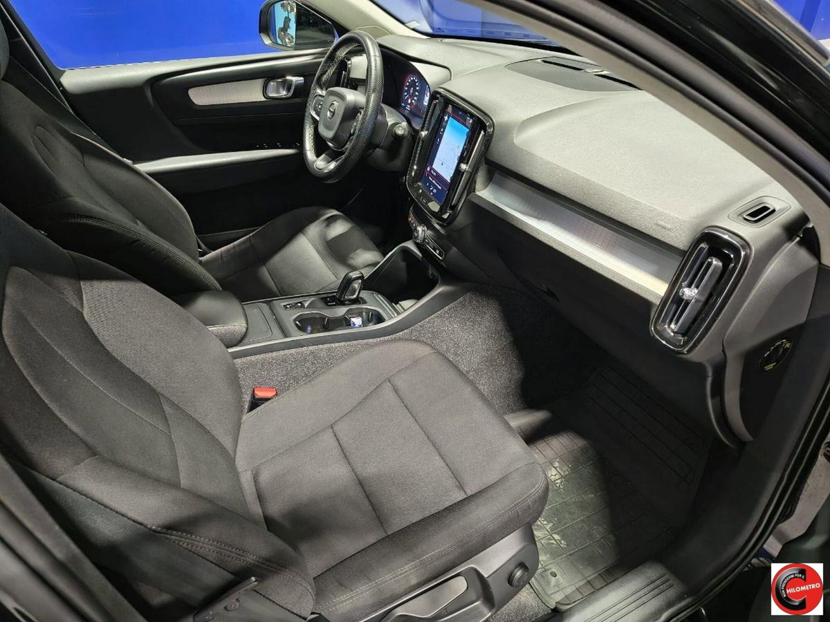 Volvo XC40 D3 AWD Momentum (9)
