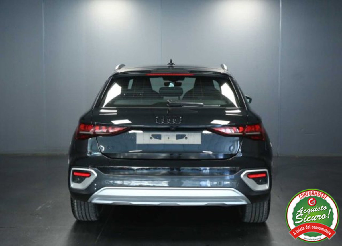 Audi A3 allstreet 2.0 tdi Identity Contrast 150cv s-tronic (7)
