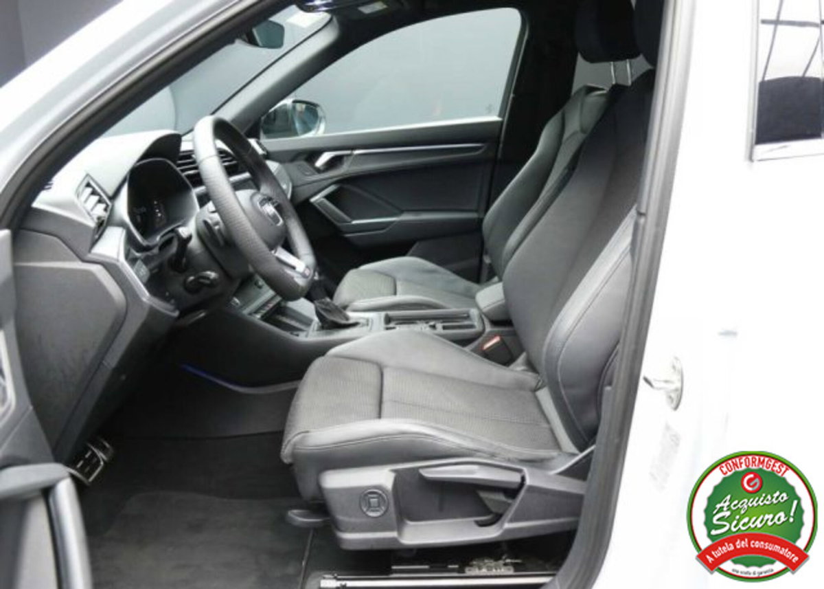 Audi Q3 35 2.0 tdi Identity Black s-tronic (10)
