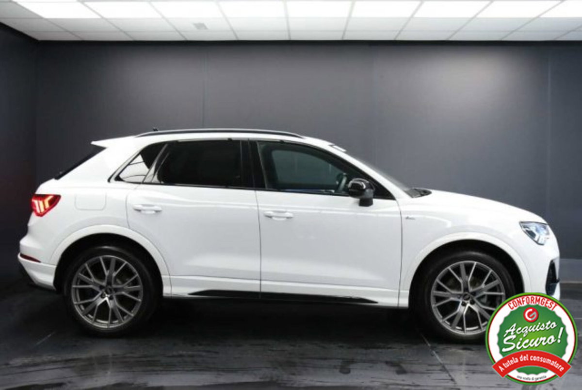 Audi Q3 35 2.0 tdi Identity Black s-tronic (8)