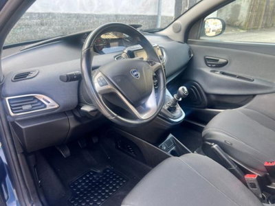 Lancia Ypsilon 1.0 FireFly 5 porte S&S Hybrid Ecochic Gold (16)