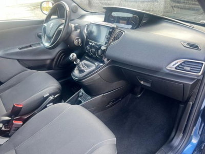 Lancia Ypsilon 1.0 FireFly 5 porte S&S Hybrid Ecochic Gold (19)