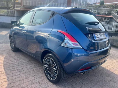 Lancia Ypsilon 1.0 FireFly 5 porte S&S Hybrid Ecochic Gold (9)