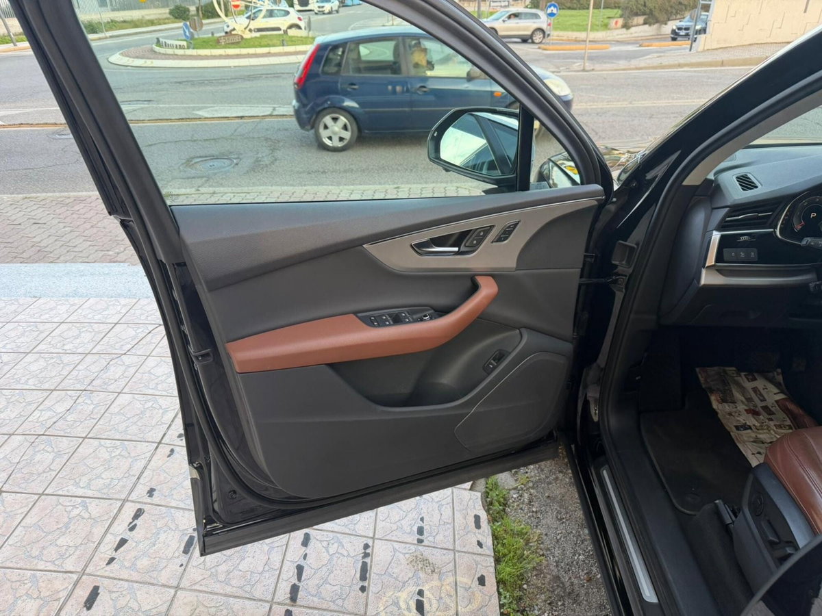 Audi Q7 45 TDI quattro tiptronic Sport (7)