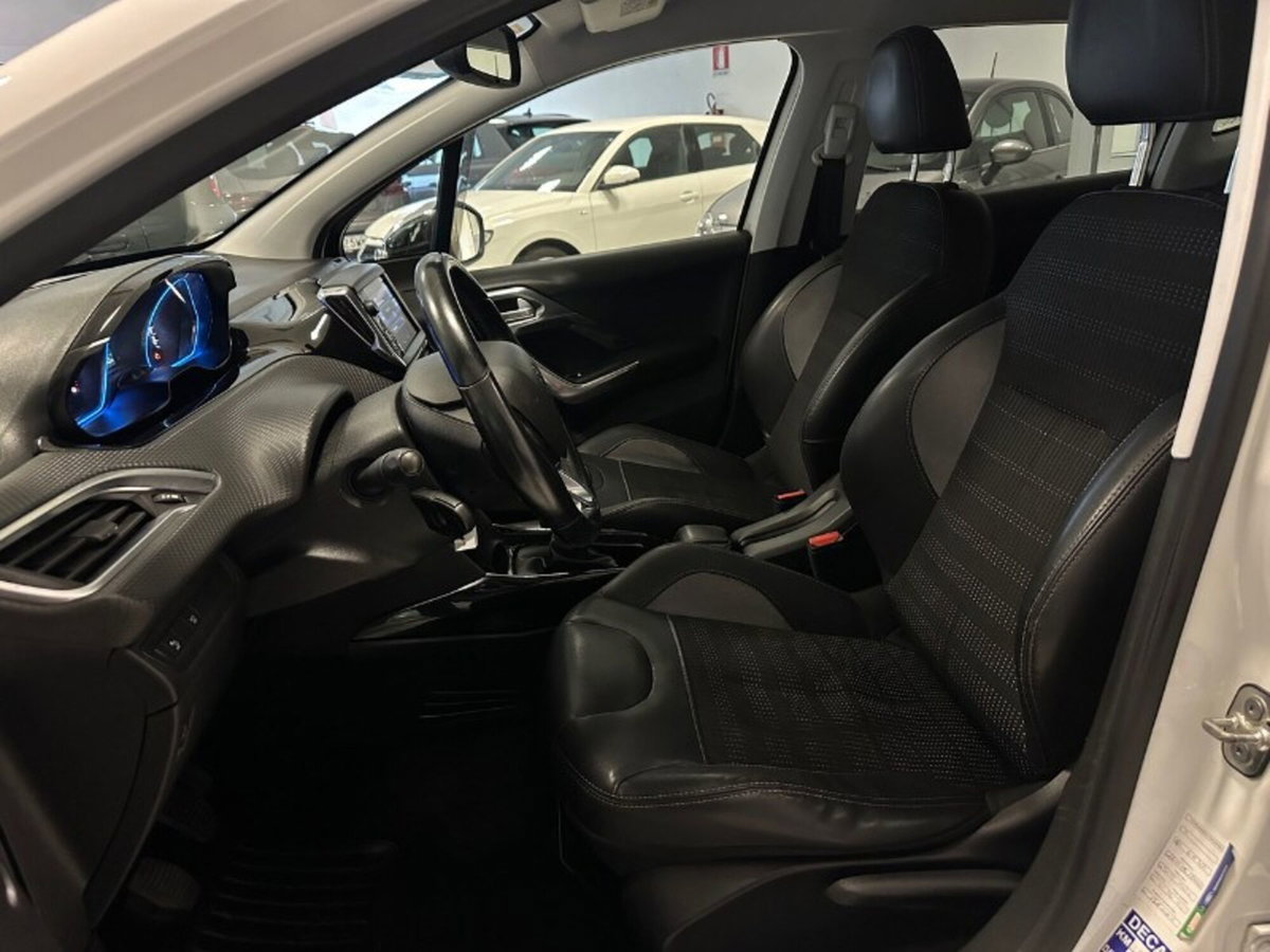 Peugeot 2008 120 S&S Allure (12)