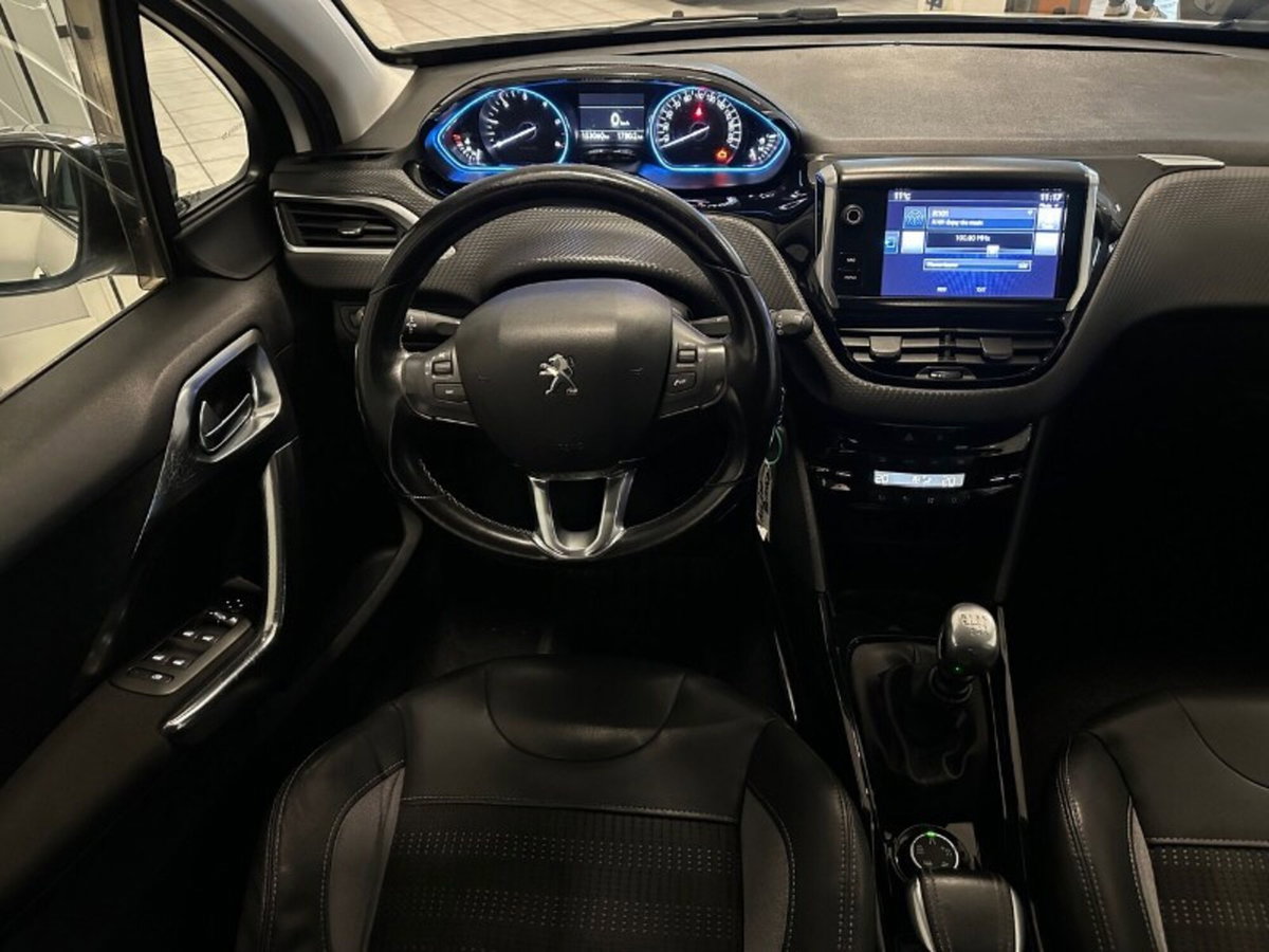 Peugeot 2008 120 S&S Allure (13)