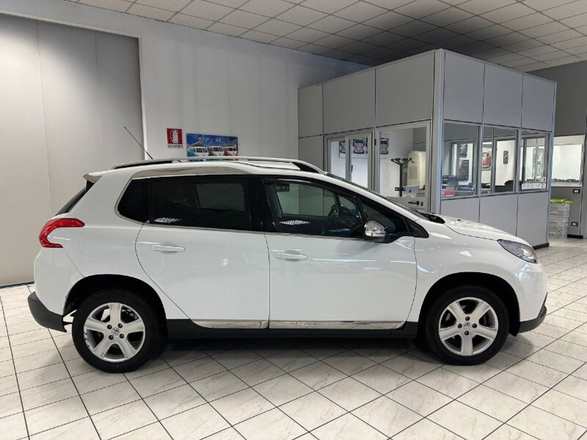 Peugeot 2008 120 S&S Allure (4)
