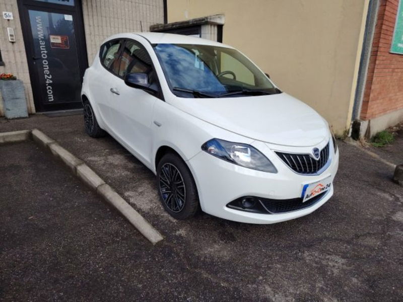 Lancia Ypsilon 1.0 FireFly 5 porte S&S Hybrid Gold Plus