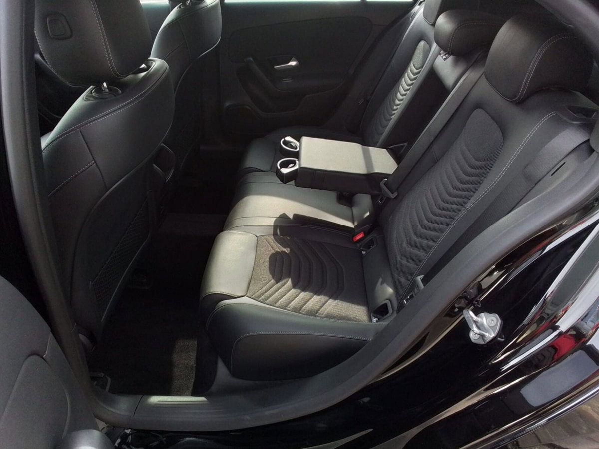 Mercedes-Benz Classe A 180 d Automatic Business (10)