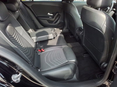 Mercedes-Benz Classe A 180 d Automatic Business (12)