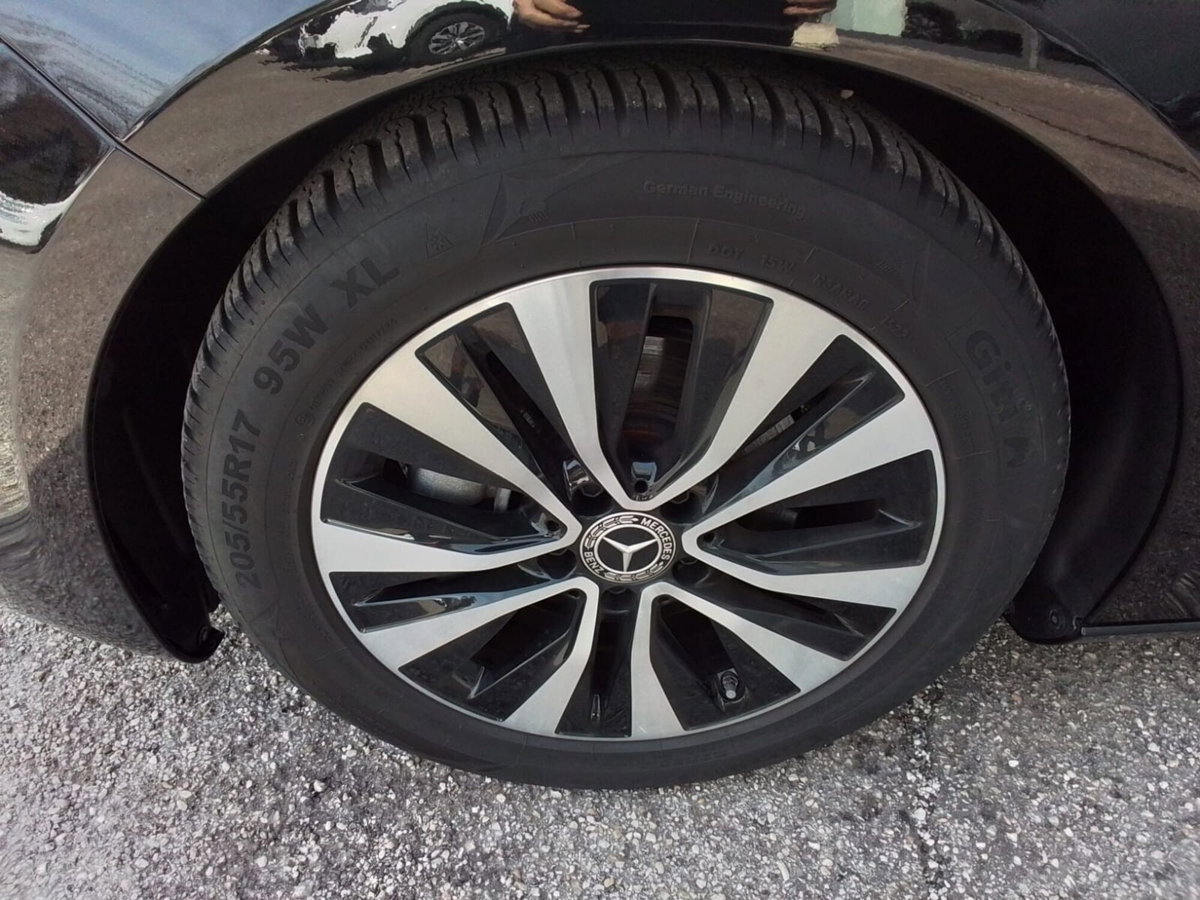 Mercedes-Benz Classe A 180 d Automatic Business (15)
