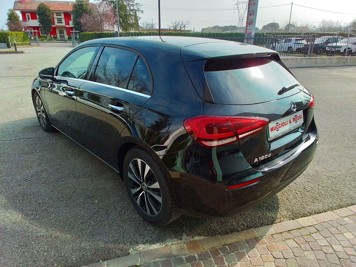 Mercedes-Benz Classe A 180 d Automatic Business (3)