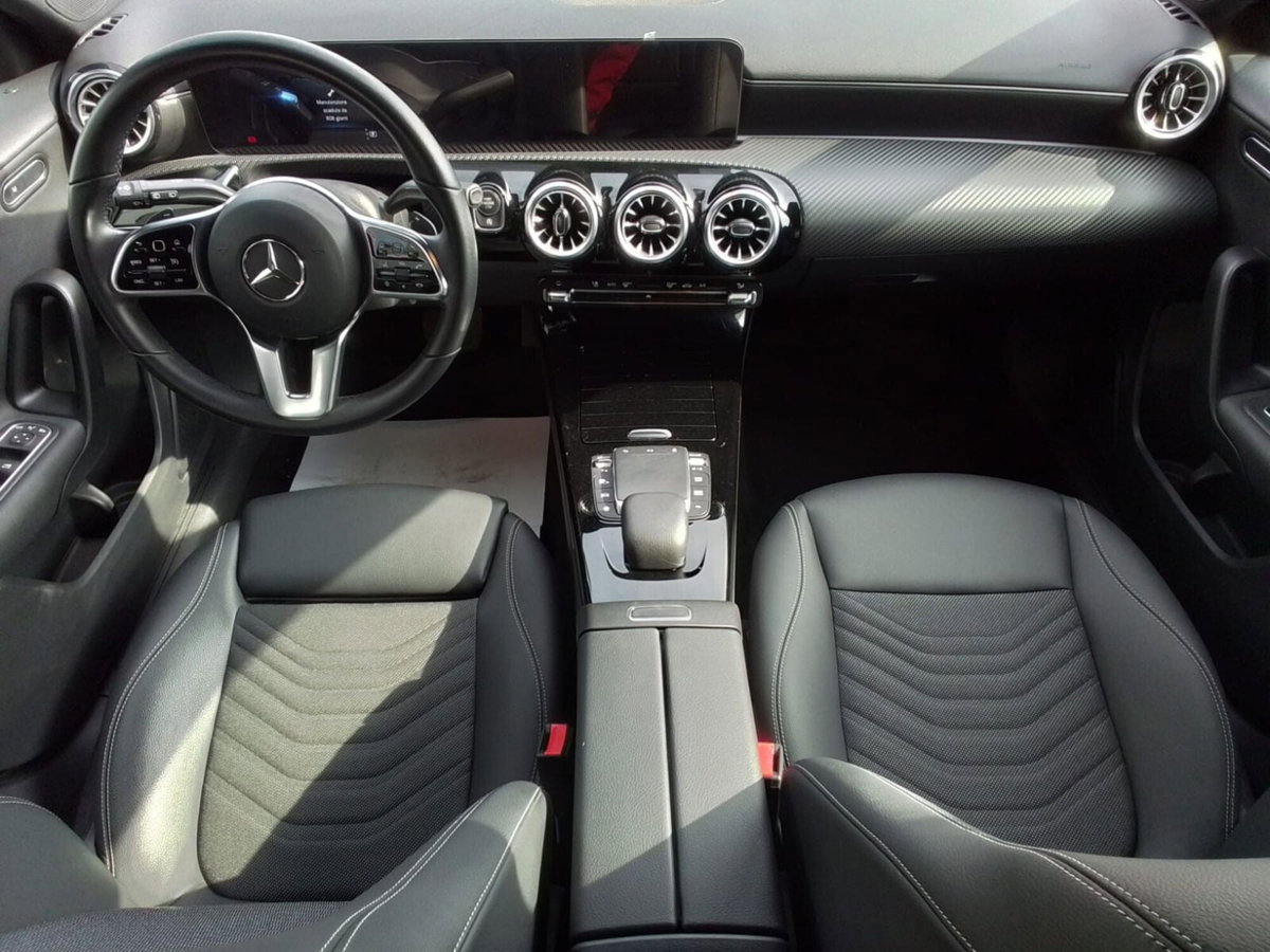 Mercedes-Benz Classe A 180 d Automatic Business (9)