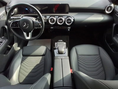Mercedes-Benz Classe A 180 d Automatic Business (9)
