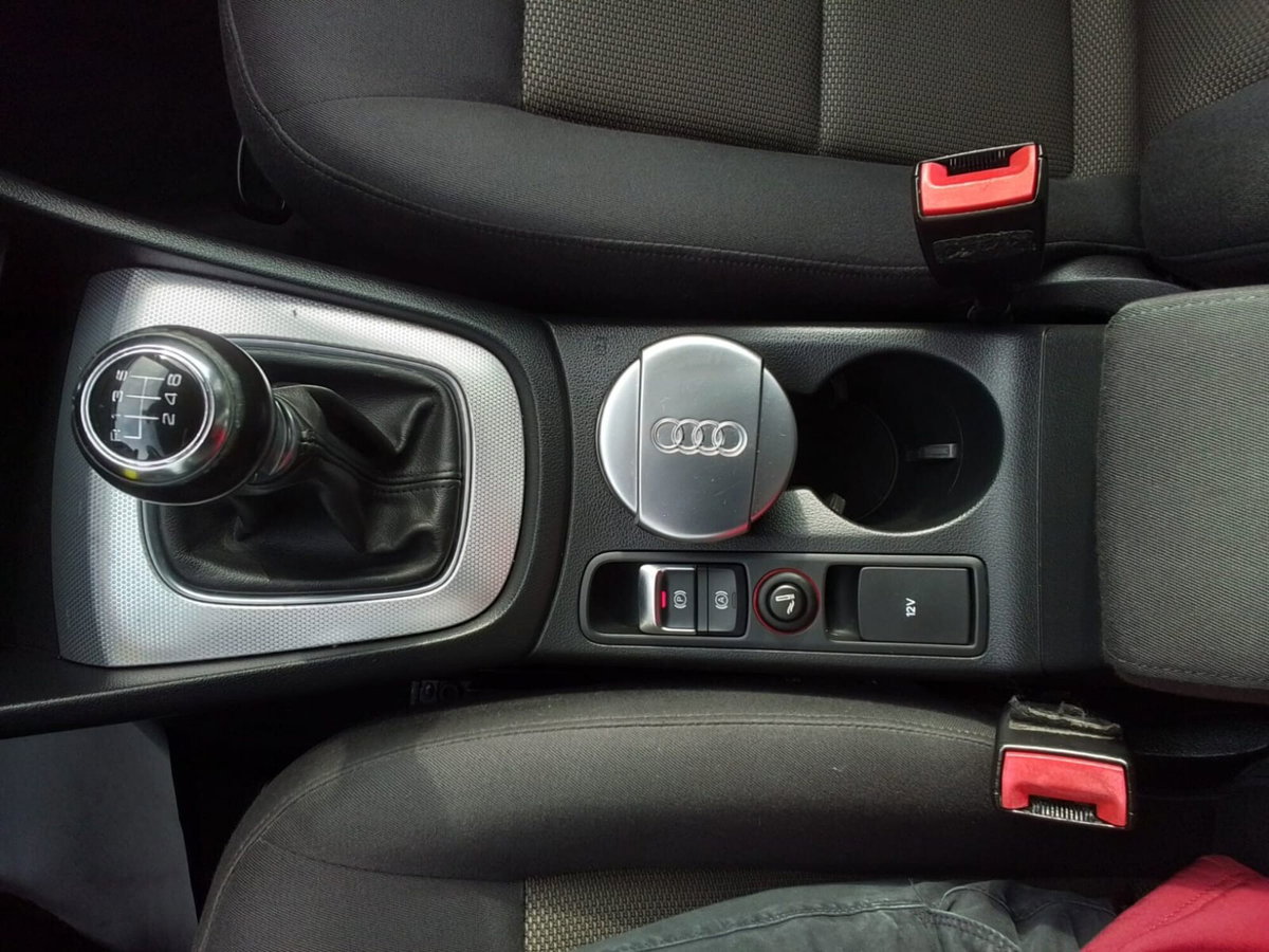 Audi Q3 2.0 TDI Advanced (8)